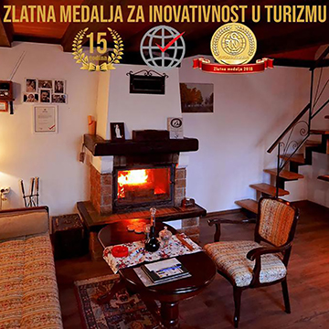 Brvnara sa kaminom za vaš vikend